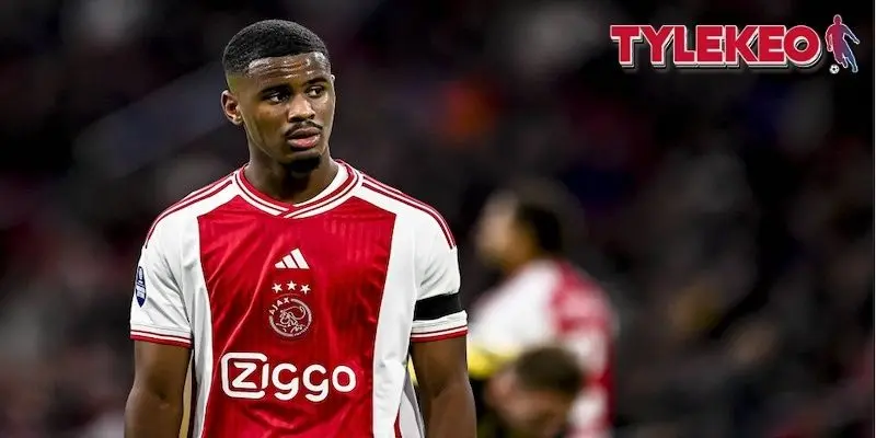 Khởi đầu sự nghiệp của Jorrel Hato tại Ajax